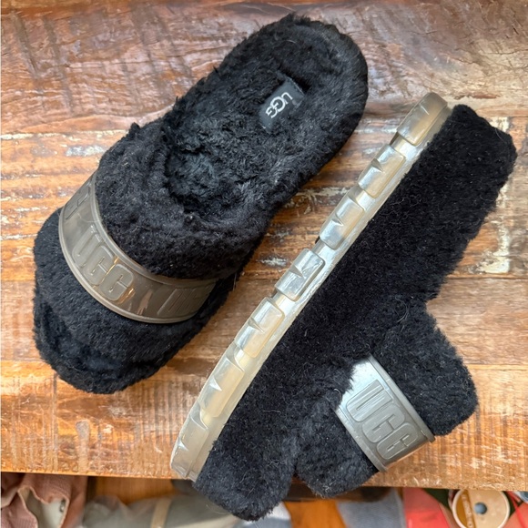 Ugg Fluffita Flatform Slides - Picture 5 of 5